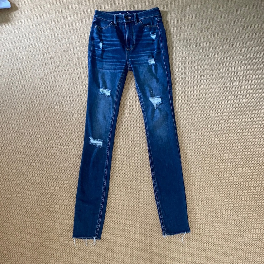 holister ultra high rise super skinny jeans!